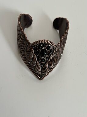 Vintage-Inspired Copper Cuff Bracelet with Black Stones